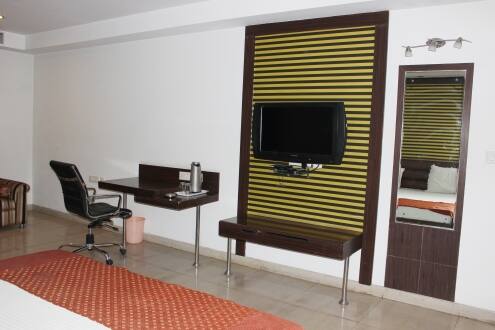 Hotel Parth Paradise, Ghaziabad 4
